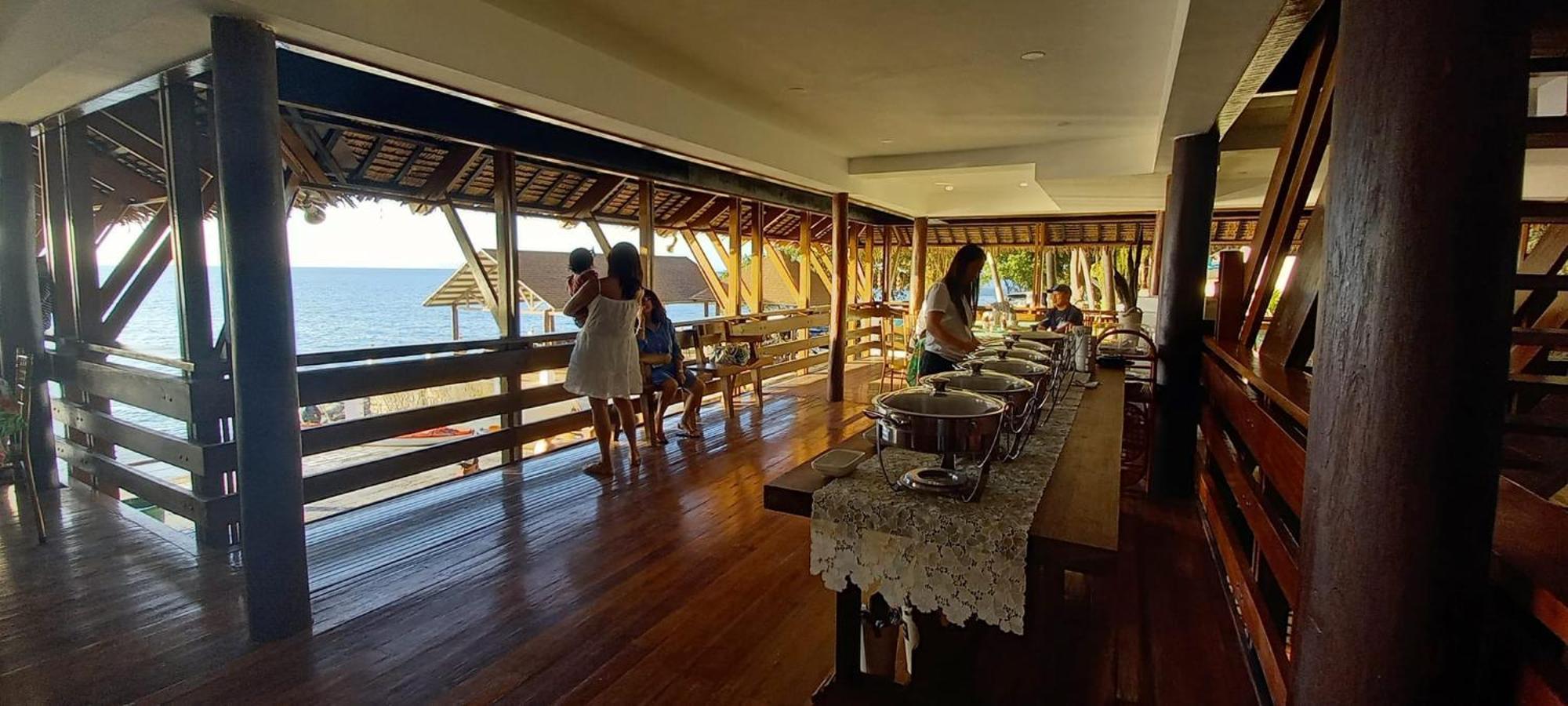 Aquaventure Reef Club Hotel Mabini  Exterior photo