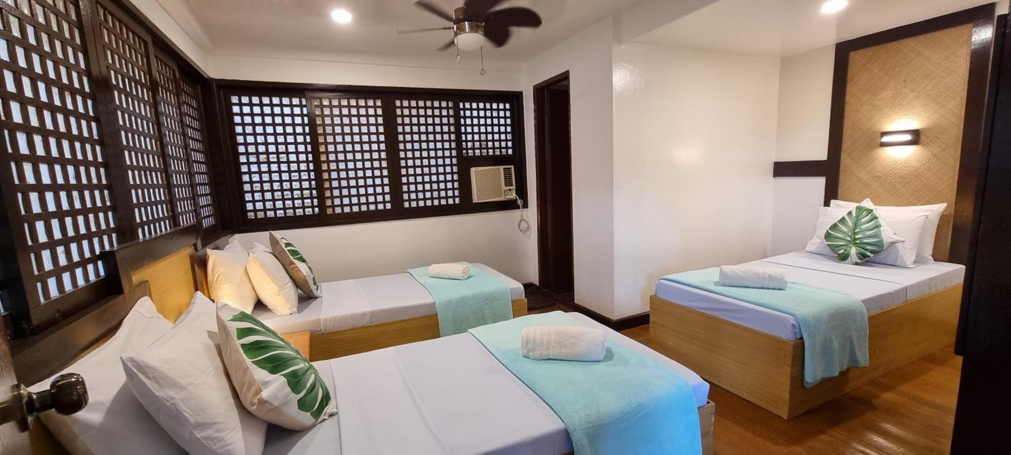 Aquaventure Reef Club Hotel Mabini  Exterior photo